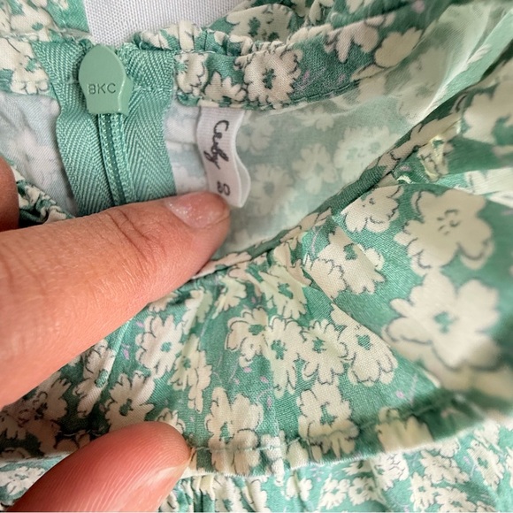 JELLY MALLOW Heart crush | floral print dress, likely from the brand Cuby & Mom - Picture 9 of 11